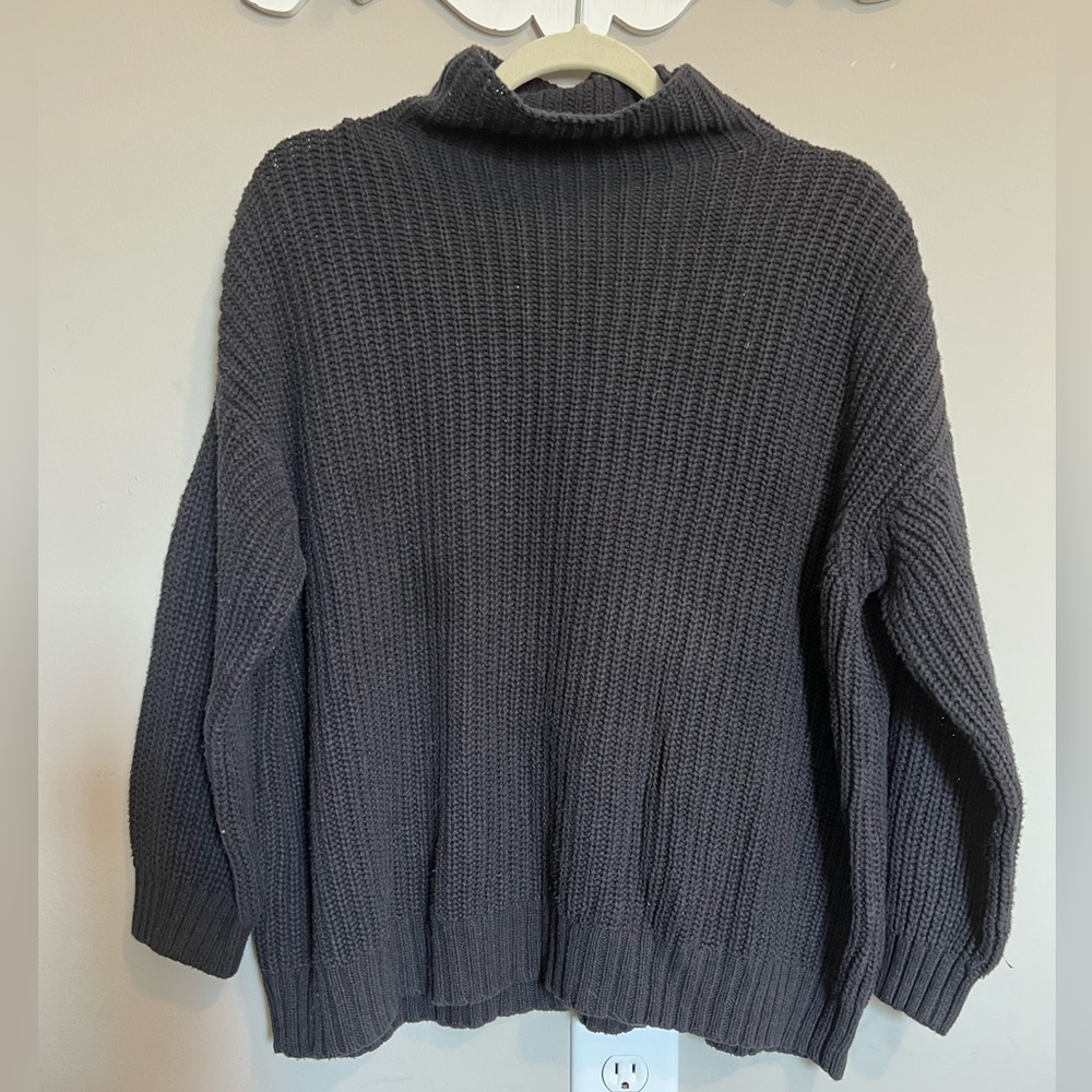 Oversized American Eagle, mock-turtle neck sweater!